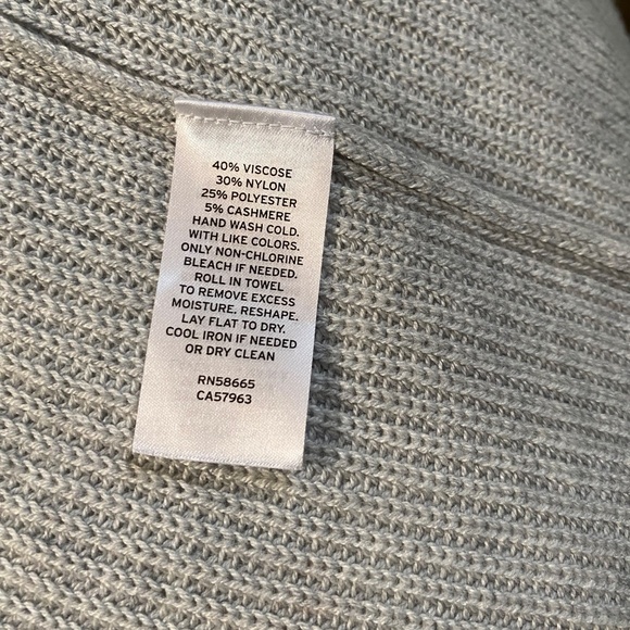 Halogen Cashmere Blend Sweater NWT - Picture 3 of 3